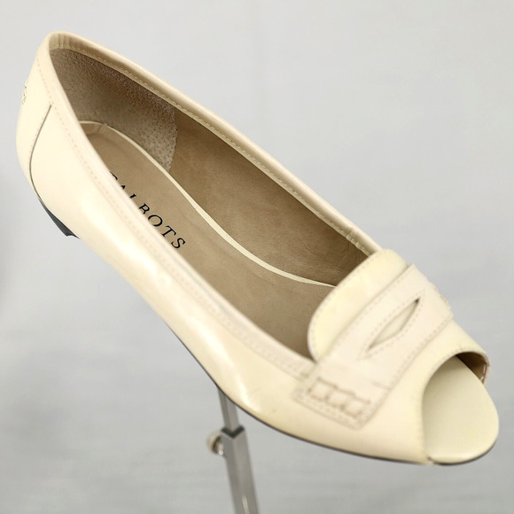 Talbots Shoes Womens 5.5 Beige Leather Open Toe Flats Sandals Slip On Brazil - Picture 1 of 14